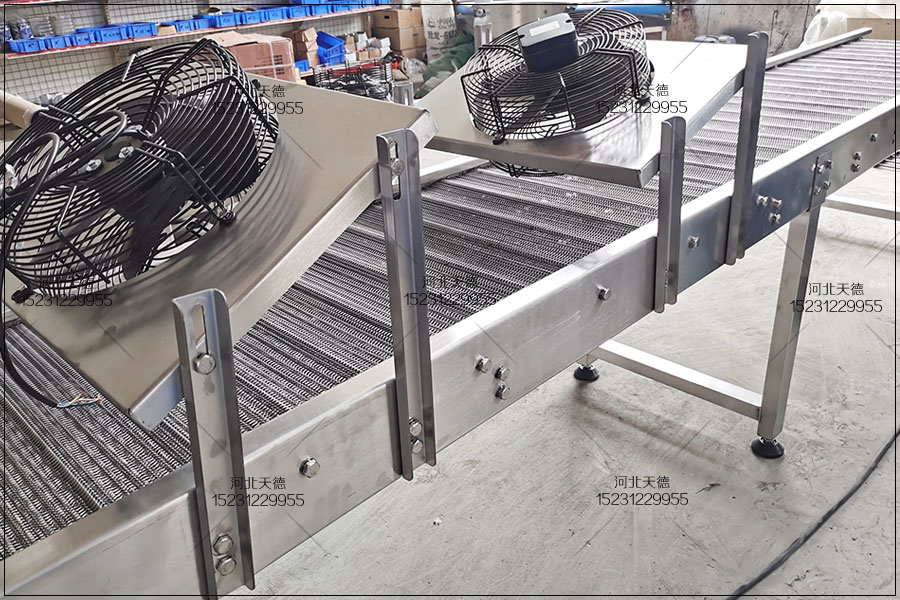 網(wǎng)帶輸送機(jī)